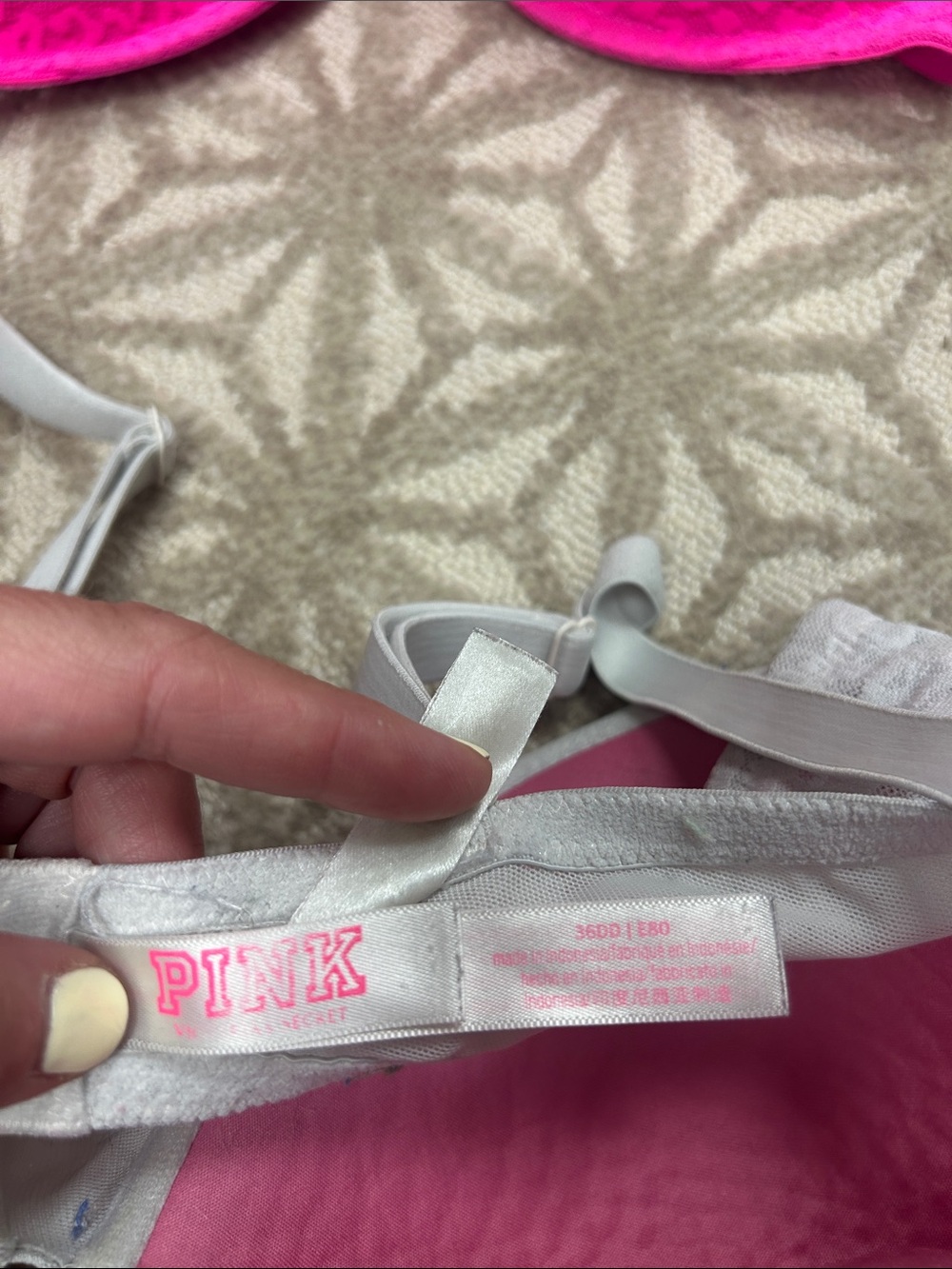 Victoria's Secret Lace T-Shirt Bras - Hot Pink & white - Picture 2 of 4